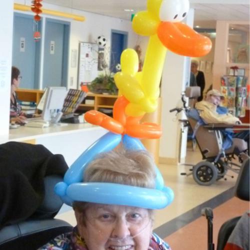 Er zit een rare eend op uw hoofd!