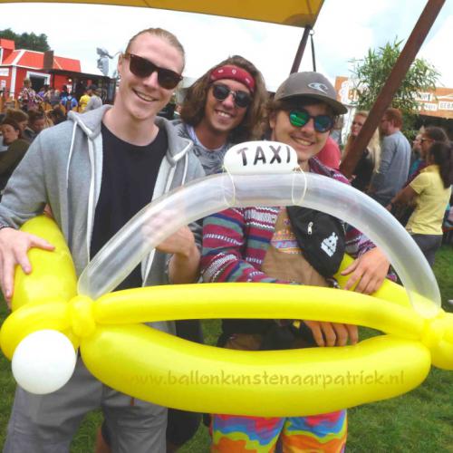 Lowlands - deze heren wilden graag een taxi. Check!