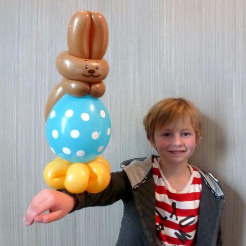 Pasen - Paashaas op paasei