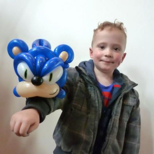 Sonic om je arm - tijdens de première van Sonic