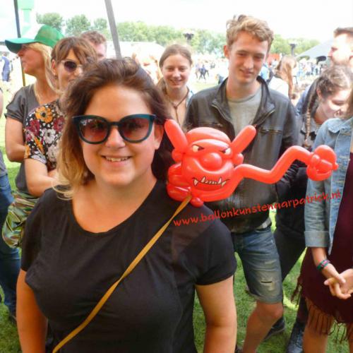 Lowlands - dat duiveltje op je schouder