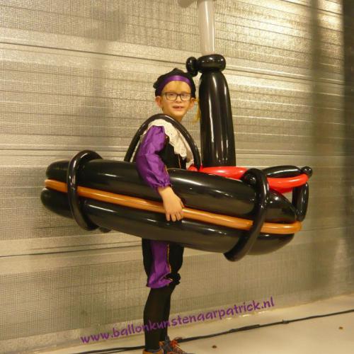 Sinterklaas - een stoomboot om je middel!