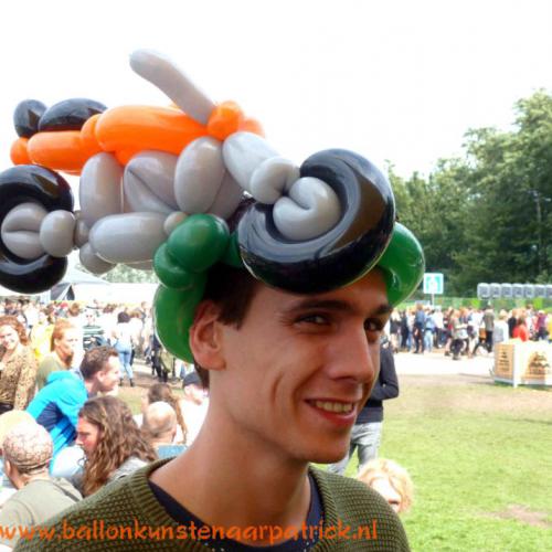 Lowlands - kijk wel uit voor motorolie op je schouders!