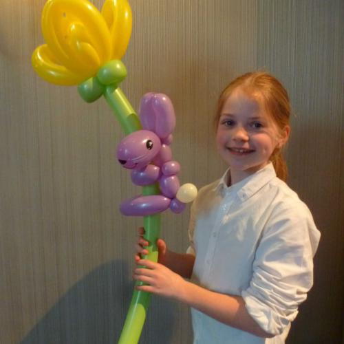 Pasen - konijn op narcis