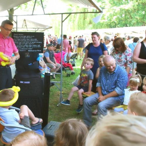 Impressie ballon-act. Leuke sfeer, even heerlijk kijken en genieten.
