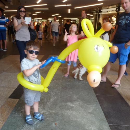 Mega giraffe in de Koopgoot, Rotterdam