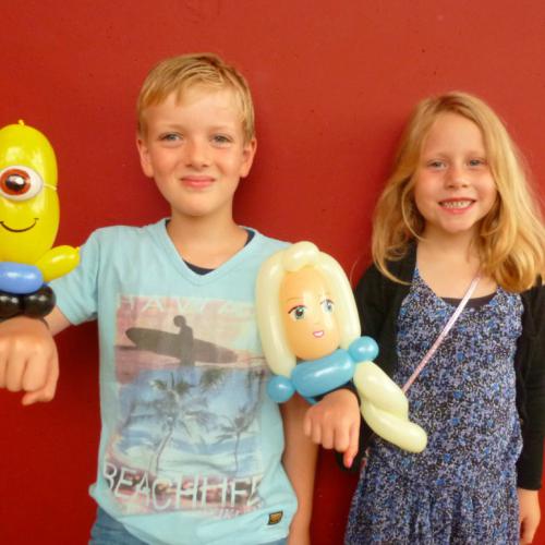 Minion en Elsa - tijdens een kindermiddag van de bioscoop.