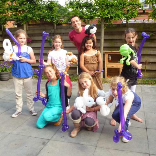 Luxere ballonnen, plus hun eigengemaakte paarse ballondier